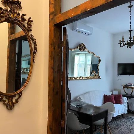 Fraleporte Vintage Apartament *